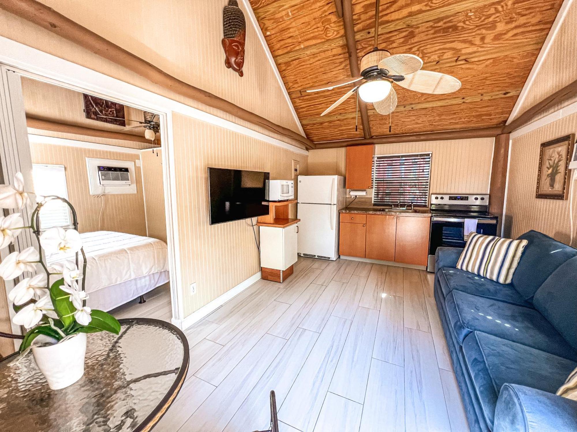 サンセット コーブ ビーチ リゾート キーラーゴ 部屋 写真